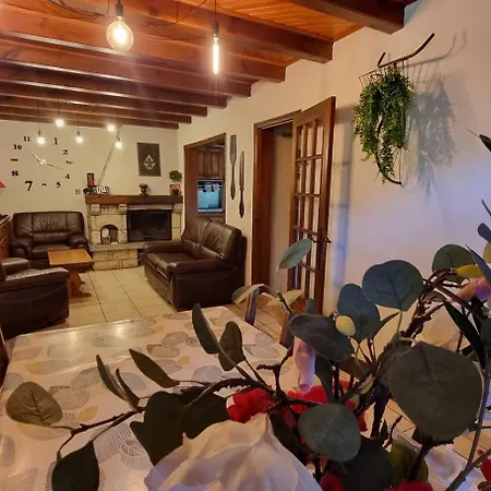 Гостевой дом Les Du Saladou Val-d'Arcomie